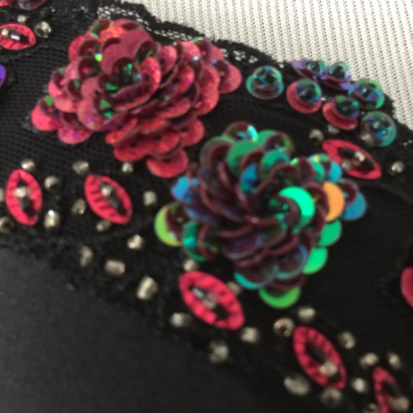 Bebe Floral Sequin Bralette Top in black - Picture 4 of 8